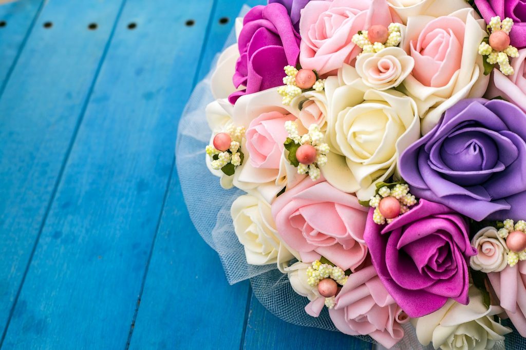 How to Choose Wedding Flowers for Your Theme & Color